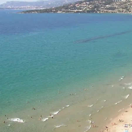 Chic Coastal Hill Escape Prázdninový dům Ventimiglia