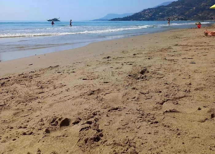 Chic Coastal Hill Escape * Ventimiglia