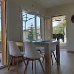度假居 Chic Coastal Hill Escape *
