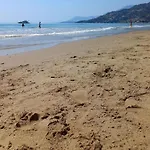Chic Coastal Hill Escape * 文蒂米利亚